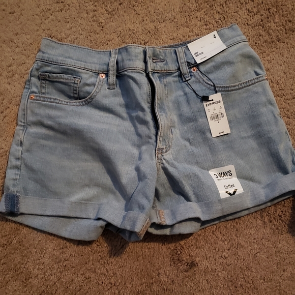 Express Pants - *NEW* Women's light wash express shorts 4
